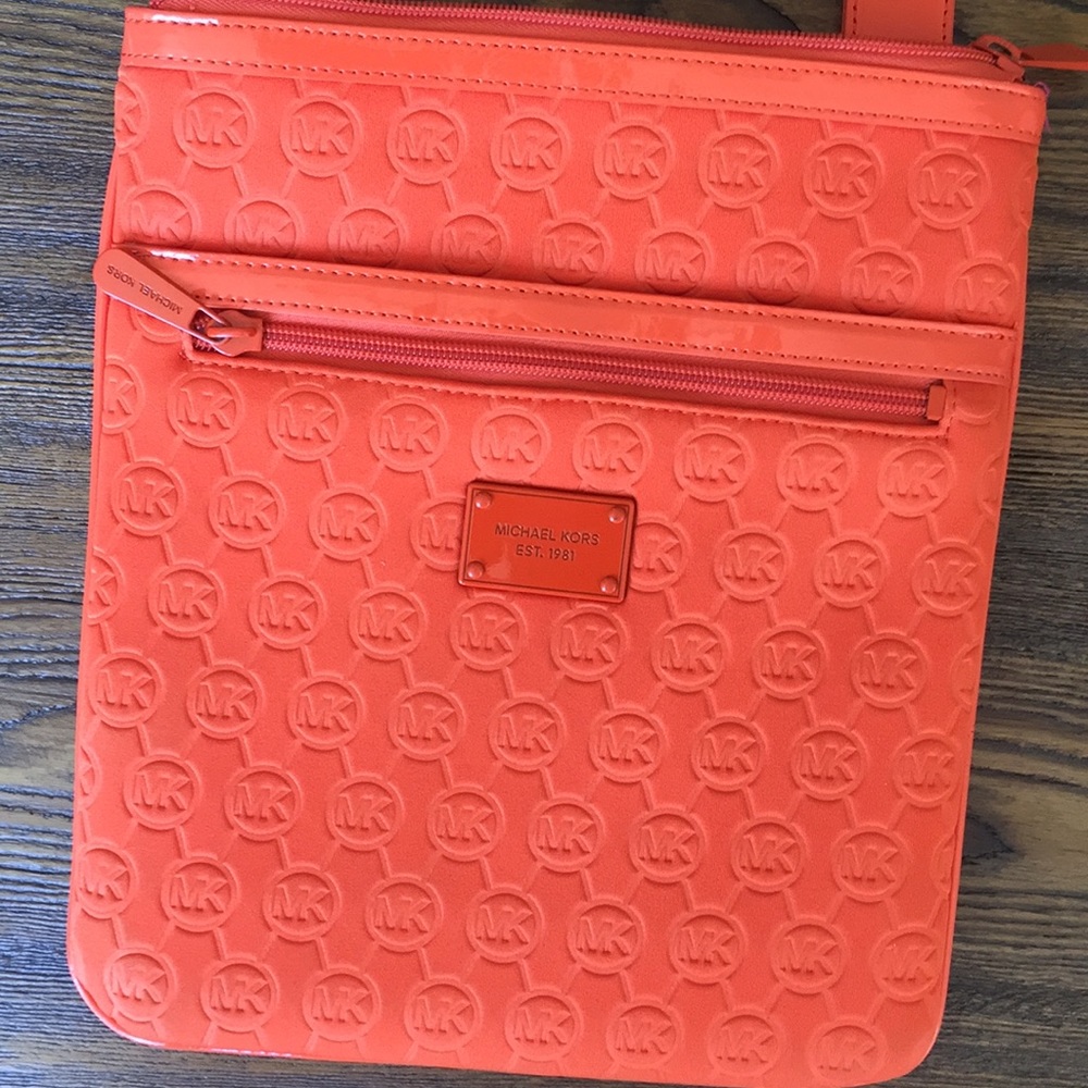 Michael Kors Neoprene Orange Crossbody Bag! - Picture 5 of 8